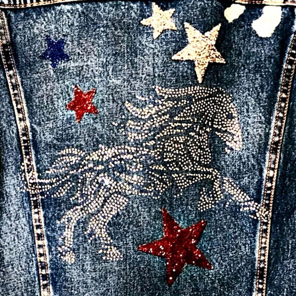 Authentic Levi's Jean Jacket Embellished with Rhinestone Horse & Other Patches Levi's 